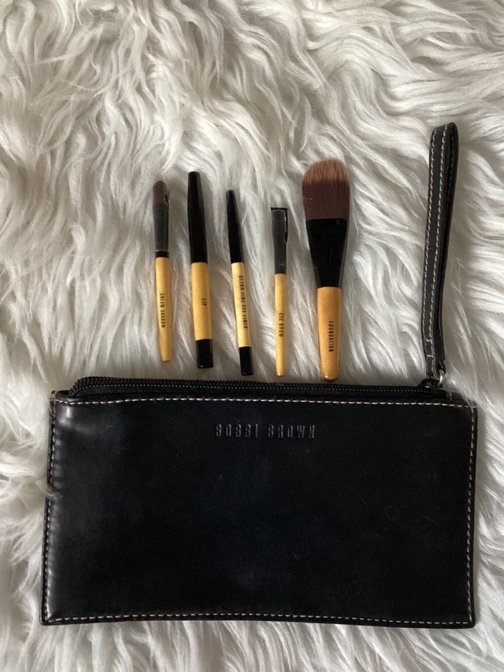 Bobbi Brown Travel size makeup brushes/ pouch